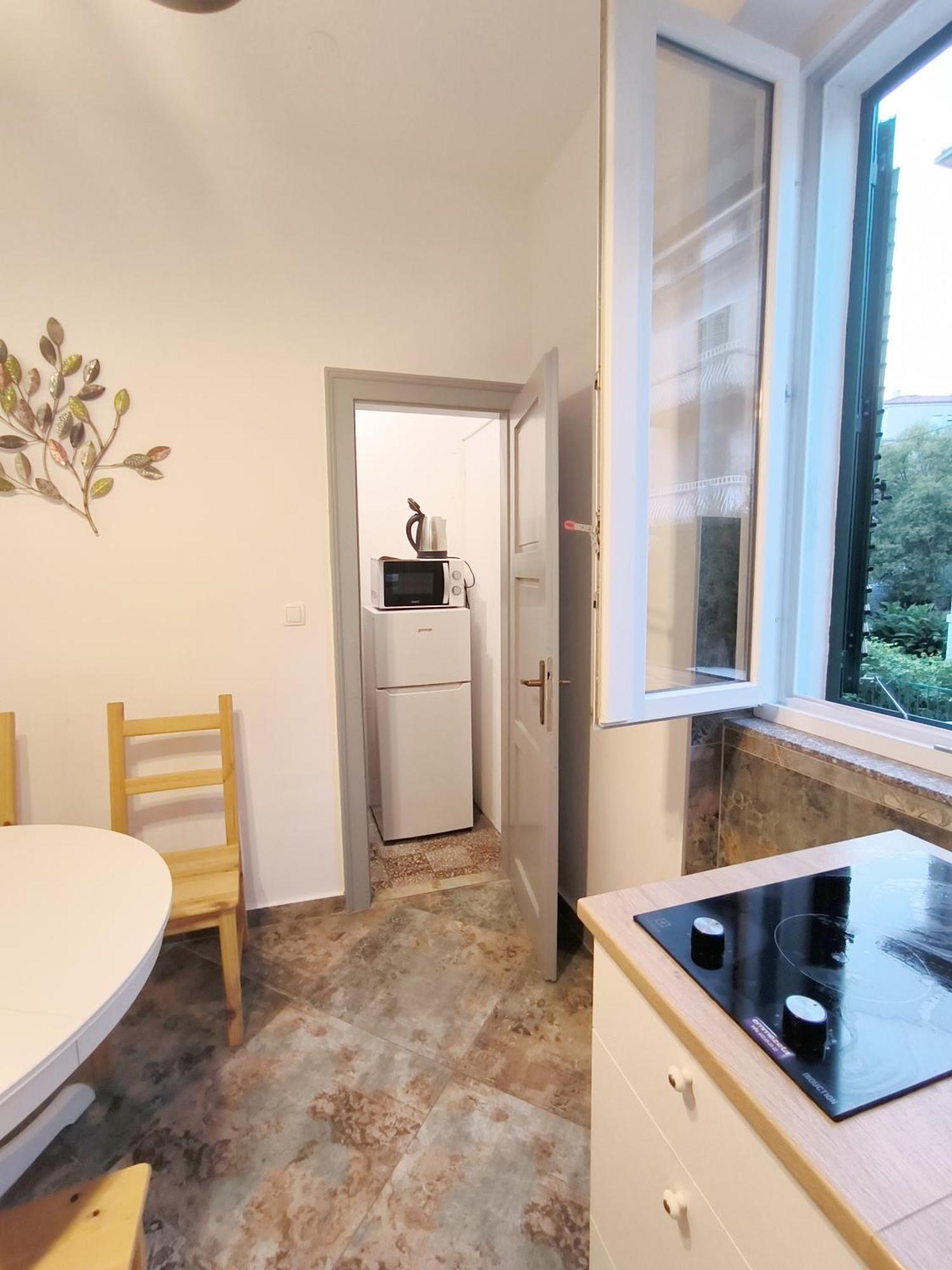 Bright And Colourful Apartment Luce -Sandy Beach Split Eksteriør billede